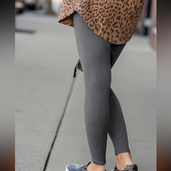 Light Grey leggings - Picture 2 of 3